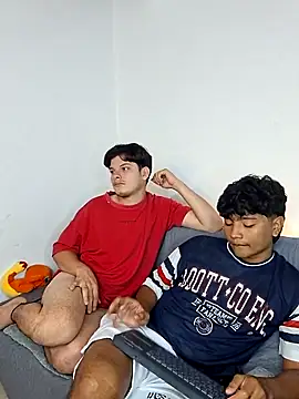 Snapshot of _Ottis_ chatting on 10.24.25 Ottis online show from 10.24.25