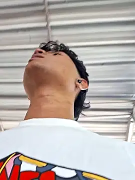 Snapshot of _Ottis_ chatting on 10.24.25 Ottis online show from 10.24.25