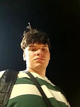 Snapshot of _Ottis_ chatting on 10.26.25 Ottis online show from 10.26.25