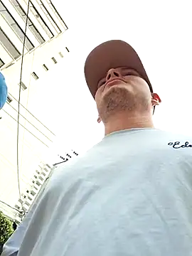 Snapshot of _Ottis_ chatting on 11.13.25 Ottis online show from 11.13.25