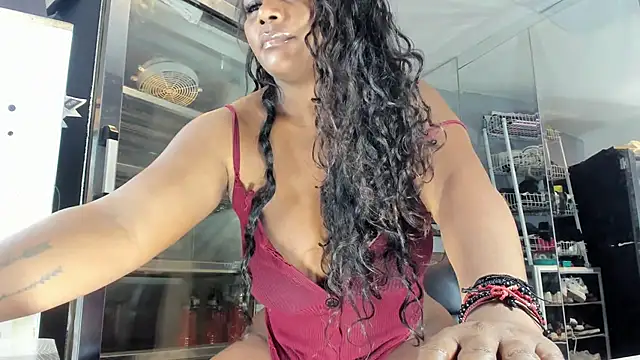 Snapshot of MAREIA_25 chatting on 02.25.25 MAREIA 25 online show from 02.25.25