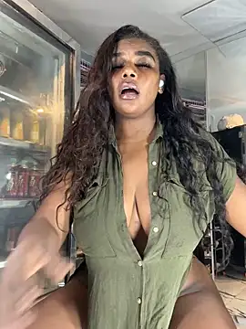 Snapshot of MAREIA_25 chatting on 03.12.25 MAREIA 25 online show from 03.12.25