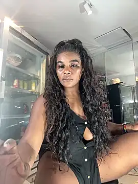 Snapshot of MAREIA_25 chatting on 03.19.25 MAREIA 25 online show from 03.19.25