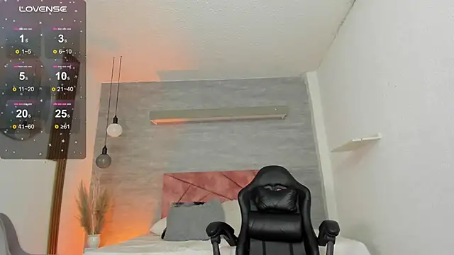 thararouse online show from 10.23.25