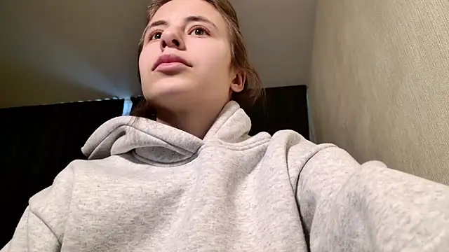 Snapshot of MazzyDoll chatting on 02.21.25 MazzyDoll online show from 02.21.25