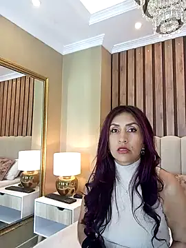 Snapshot of MonicaMoret chatting on 01.31.25 MonicaMoret online show from 01.31.25