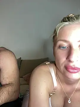 Snapshot of belle98 chatting on 02.26.25 belle98 online show from 02.26.25