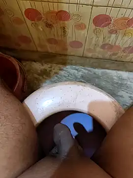 Snapshot of Rasharaj chatting on 12.30.24 Rasharaj online show from 12.30.24