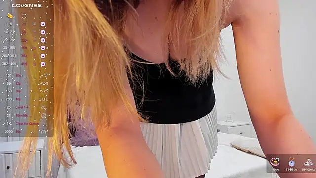 Kelly Cuutie online show from 01.26.25