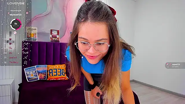 Kelly Cuutie online show from 09.21.25