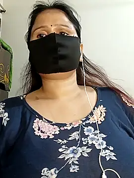 Snapshot of Tishani chatting on 09.21.25 Tishani online show from 09.21.25