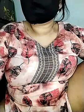 Snapshot of Tishani chatting on 11.27.25 Tishani online show from 11.27.25