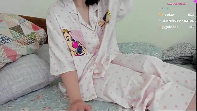 Baby Claraa online show from 01.05.25