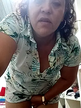 Snapshot of Fulopp15 chatting on 12.19.24 Fulopp15 online show from 12.19.24