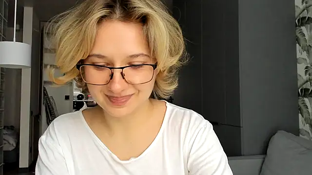 Snapshot of Lilith_lutherlow chatting on 01.07.26 Lilith lutherlow online show from 01.07.26