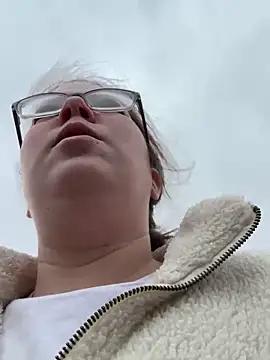 FreakNastyLacie online show from 02.26.25