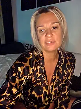 SpicyVicky online show from 10.03.25