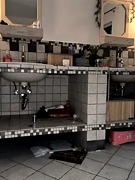 Linalicious online show from 02.27.25