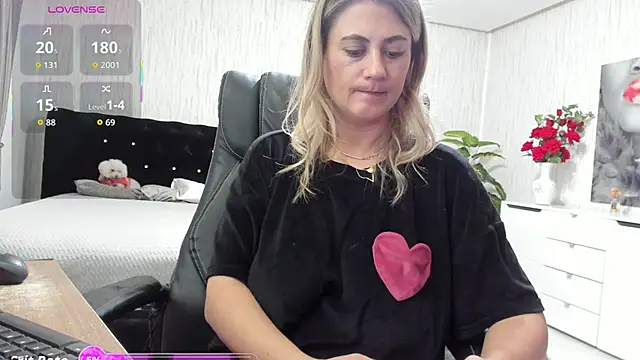 KattyeFox online show from 11.27.25