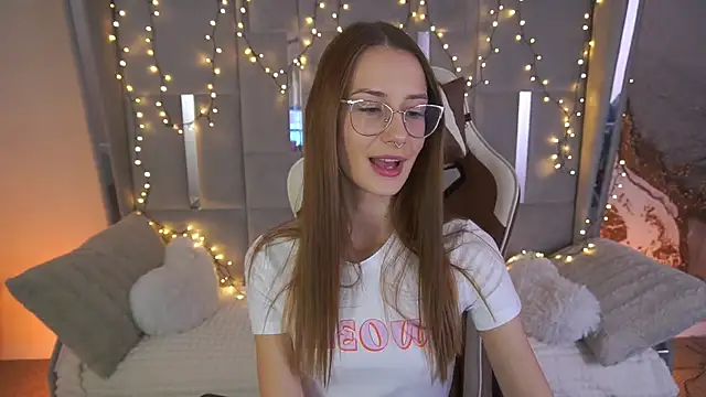 CozyMell online show from 04.18.26