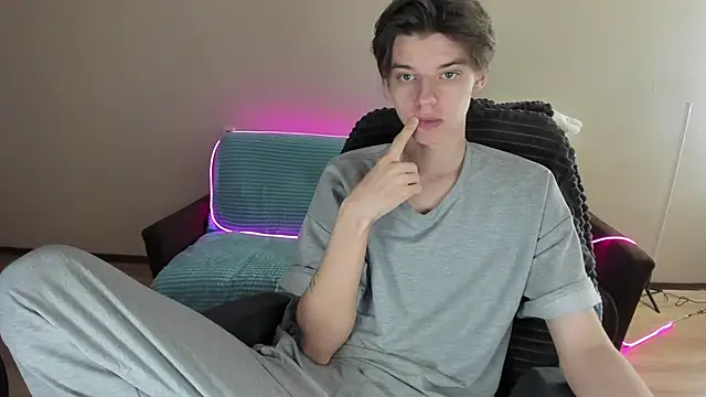 Snapshot of Liam_sexy1 chatting on 12.05.24 Liam sexy1 online show from 12.05.24