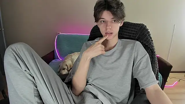 Snapshot of Liam_sexy1 chatting on 12.28.24 Liam sexy1 online show from 12.28.24