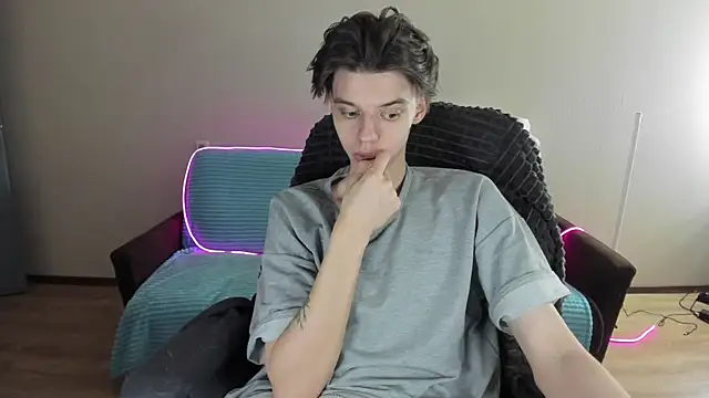 Snapshot of Liam_sexy1 chatting on 12.30.24 Liam sexy1 online show from 12.30.24