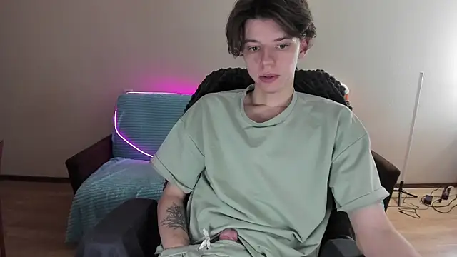 Snapshot of Liam_sexy1 chatting on 01.08.25 Liam sexy1 online show from 01.08.25