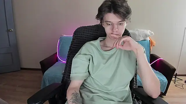 Snapshot of Liam_sexy1 chatting on 01.14.25 Liam sexy1 online show from 01.14.25