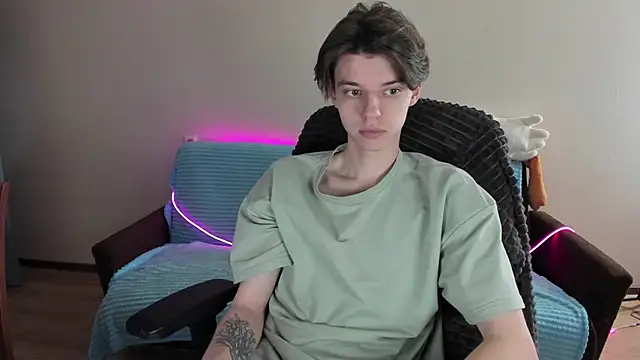 Snapshot of Liam_sexy1 chatting on 01.28.25 Liam sexy1 online show from 01.28.25