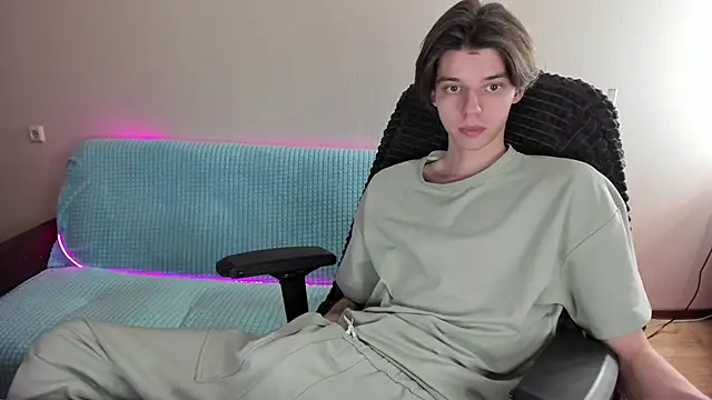 Snapshot of Liam_sexy1 chatting on 02.13.25 Liam sexy1 online show from 02.13.25