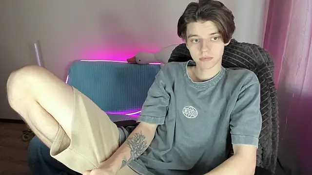 Snapshot of Liam_sexy1 chatting on 02.19.25 Liam sexy1 online show from 02.19.25