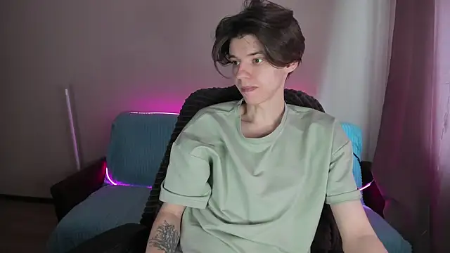 Snapshot of Liam_sexy1 chatting on 02.22.25 Liam sexy1 online show from 02.22.25