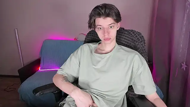 Snapshot of Liam_sexy1 chatting on 03.13.25 Liam sexy1 online show from 03.13.25