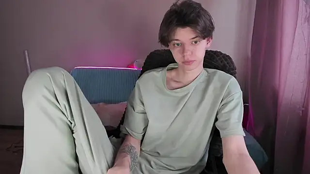 Snapshot of Liam_sexy1 chatting on 03.14.25 Liam sexy1 online show from 03.14.25