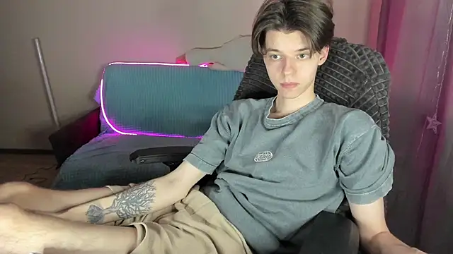 Snapshot of Liam_sexy1 chatting on 03.15.25 Liam sexy1 online show from 03.15.25