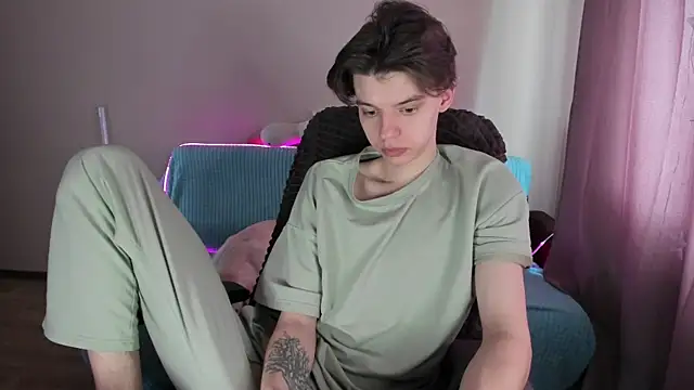 Snapshot of Liam_sexy1 chatting on 03.20.25 Liam sexy1 online show from 03.20.25