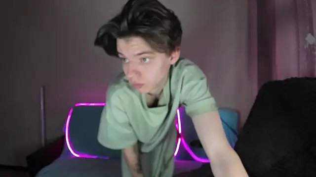 Snapshot of Liam_sexy1 chatting on 03.20.25 Liam sexy1 online show from 03.20.25