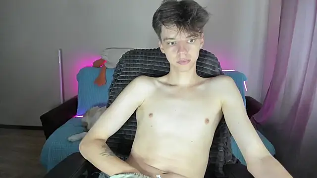 Snapshot of Liam_sexy1 chatting on 09.20.25 Liam sexy1 online show from 09.20.25