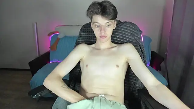 Snapshot of Liam_sexy1 chatting on 09.28.25 Liam sexy1 online show from 09.28.25