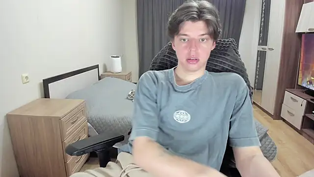 Liam sexy1 online show from 04.03.26