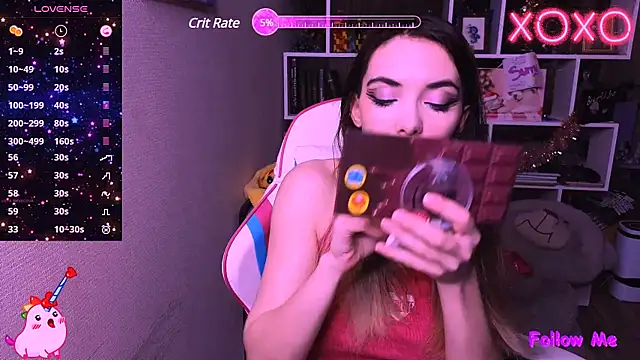 Snapshot of Sia_Shine chatting on 02.15.25 Sia Shine online show from 02.15.25