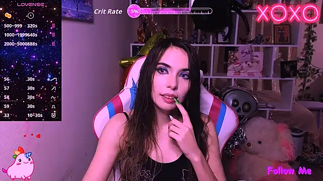 Snapshot of Sia_Shine chatting on 10.10.25 Sia Shine online show from 10.10.25