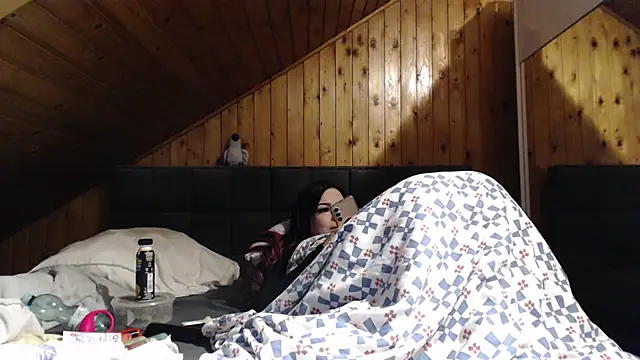 BoeseMoni1998 online show from 10.26.25