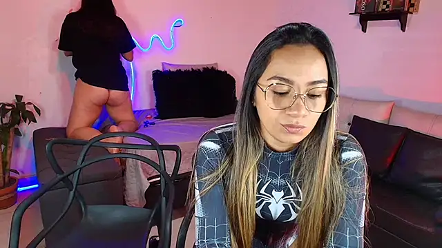 Jules n Gia online show from 02.23.25