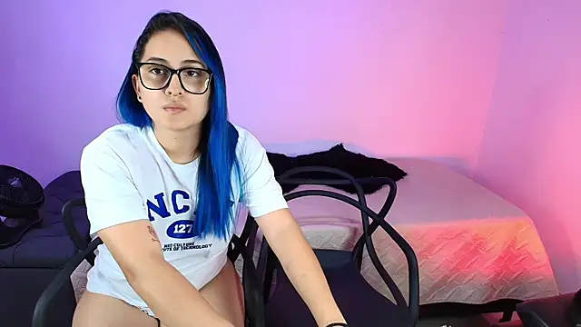 Jules n Gia online show from 03.21.25