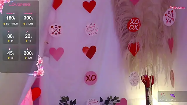 Snapshot of Leonora_luxry chatting on 02.15.25 Leonora luxry online show from 02.15.25