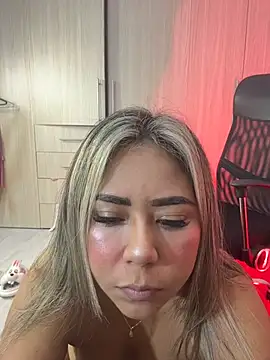 AriannaTorres online show from 11.27.25