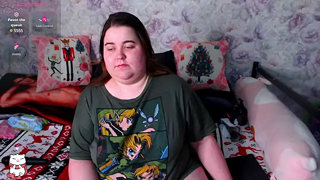 Estelle Hicks online show from 02.06.25