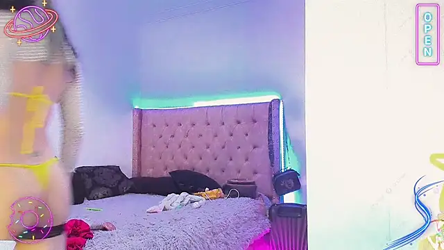 Snapshot of LittleEmmaa chatting on 01.20.25 LittleEmmaa online show from 01.20.25